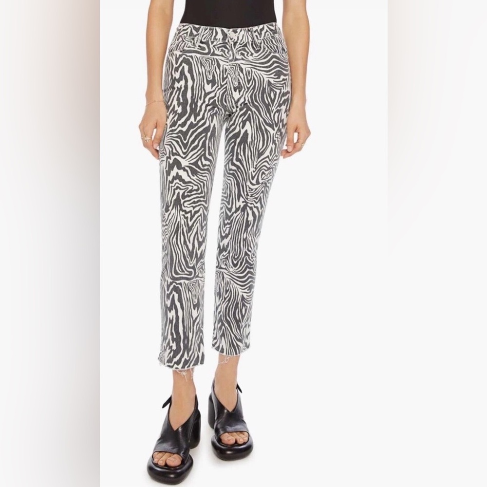 MOTHER High Waisted Rascal Ankle Frey in 'Hoofin It' White and Black Pattern - Picture 3 of 16